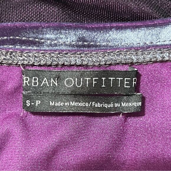Urban Outfitters Velvet Cutout Crop Top Iridescent Purple SMALL Y2K Grunge Goth - Picture 8 of 8